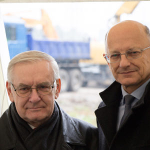 Rozpoczęcie prac nad przedłużeniem ulicy Muzycznej w Lublinie 1 Prezydent Lublina, Pan Krzysztof Żuk z Dyrektorem Zarządu Dróg i Mostów w Lublinie, Panem Kazimierzem Pidek