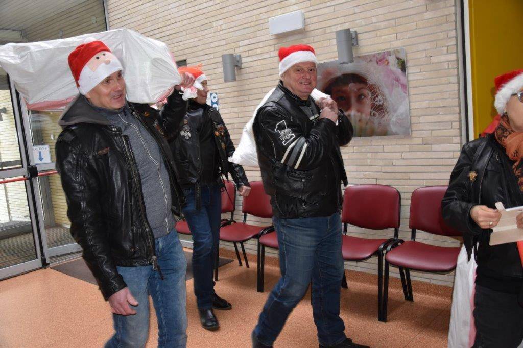 Mikołaje harleyowcy odwiedzili Hospicjum dla Dzieci im. Małego Księcia 2 DSC 0424