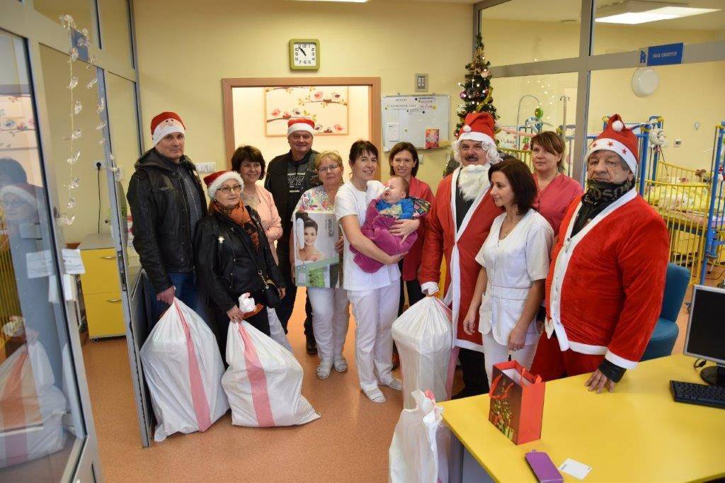 Mikołaje harleyowcy odwiedzili Hospicjum dla Dzieci im. Małego Księcia 4 DSC 0446