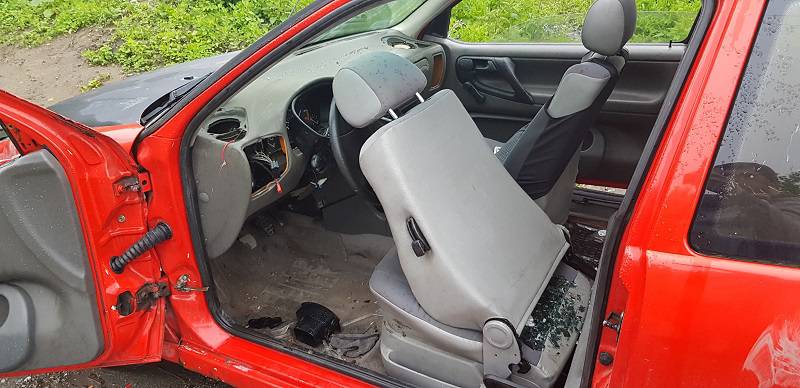 „O co chodzi ze zdewastowanym volkswagenem?” – pytają mieszkańcy ul. Wapiennej 2 60667905 394508411392666 3097966859861884928 n