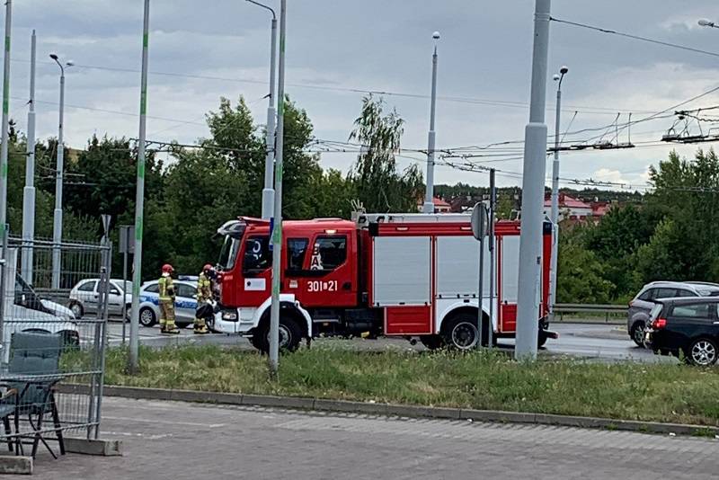 Utrudnienia na ul. Jana Pawła II. Przed rondem Kowcza zderzyły się pojazdy 1 67066755 438909723412001 3897094058413129728 n