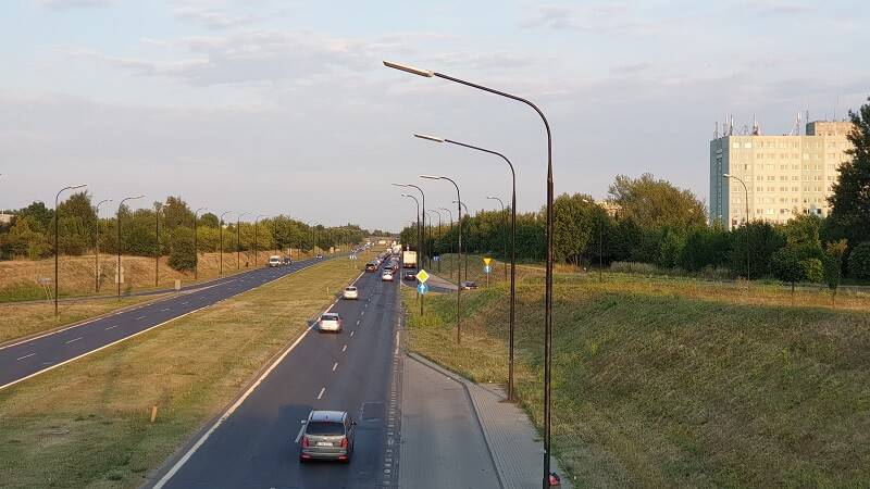 Radiowóz rozbity na skrzyżowaniu. Policjanci jechali na interwencję 1 67591368 637412950102217 3676029287074365440 n