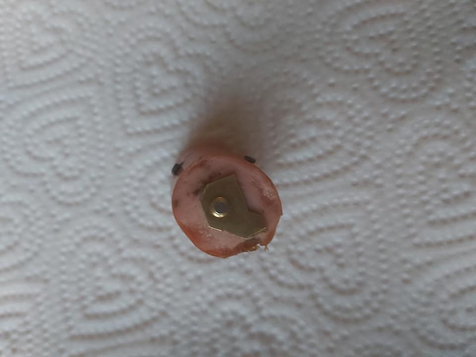 Znów ktoś rozrzuca kiełbasę z metalowymi elementami. Uważajcie na swoje psy! 1 72836238 1399929716841898 6314878767357493248 n