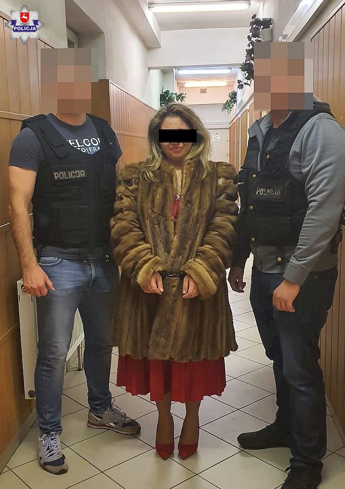 Podały się za członków jej rodziny i weszły do mieszkania. Okradły niewidomą 99-latkę z oszczędności jej życia 2 68 158760