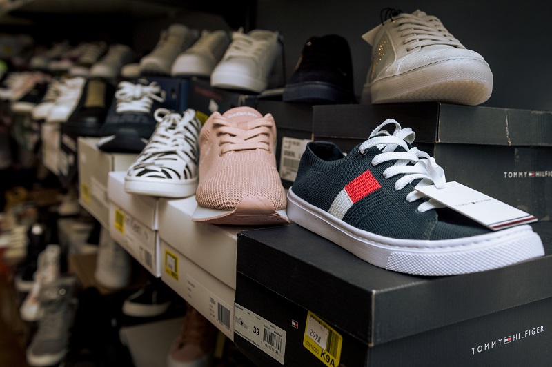 Oryginalne vs podróbki – jak rozpoznać podrabianą parę obuwia? PORADNIK 3 GENICCO Shoes 64