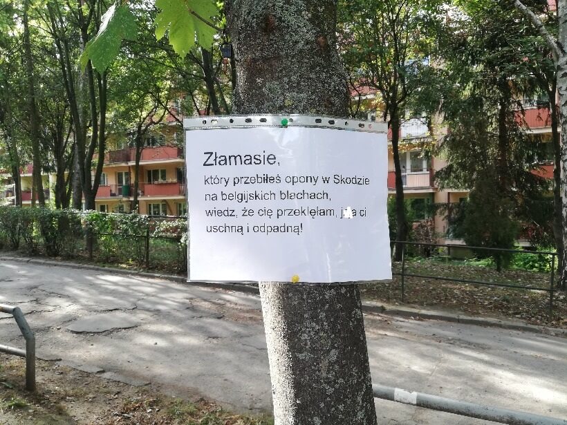 Nieznany sprawca przebija opony na jednym z lubelskich osiedli. Mieszkańcy mają dość 1 inbound3859787846239051665