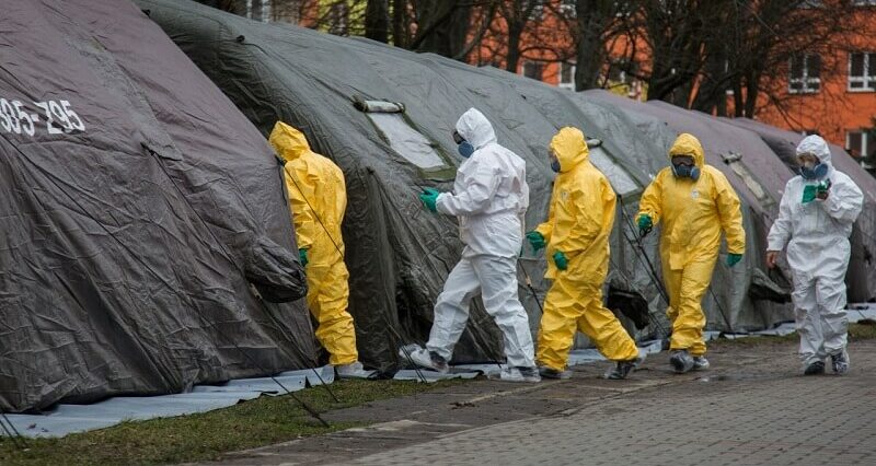 Lublin: Przed szpitalem zakaźnym powstała polowa izba przyjęć. Ćwiczyli na wypadek koronawirusa 1 L9A6671