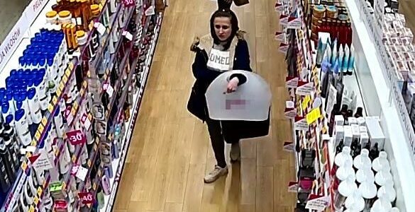 Lublin: Ukradła markowe perfumy. Kto rozpoznaje kobietę? 1 350 165538