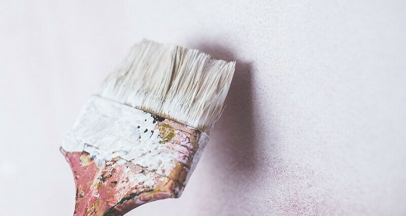 Twój projekt DIY w domowym zaciszu. Spędź ten weekend majsterkując. Odkryj w sobie pasję do tworzenia 3 pędzel farba ściana malowanie