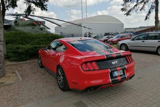 Ford Mustang o nr rej. L55H poszukiwany. Został skradziony w nocy sprzed domu 2 FB IMG 1589197658054