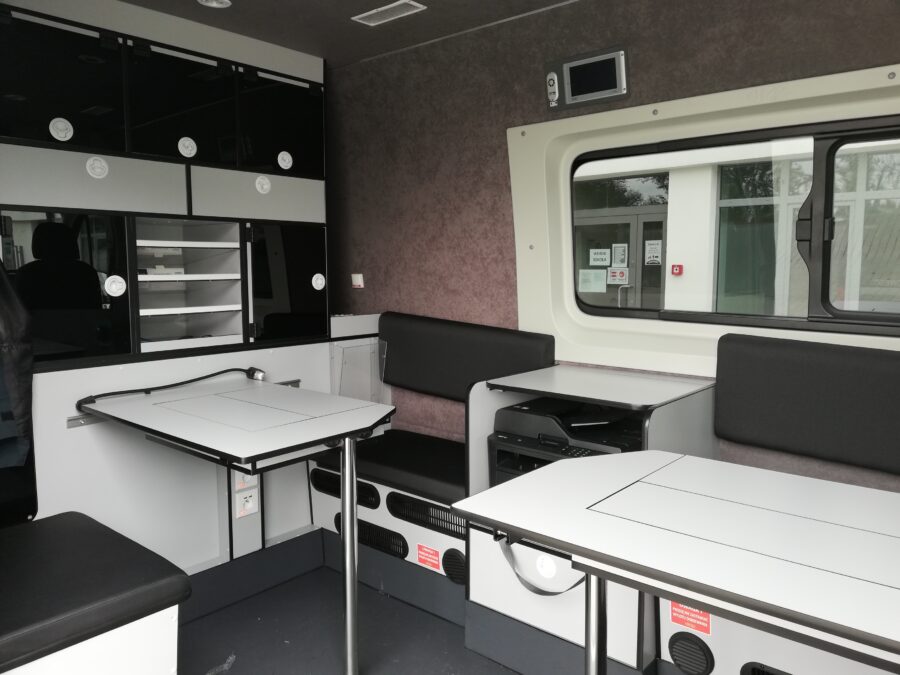 Kontrola drogowa. Nowe radiowozy ITD już na drogach województwa lubelskiego 3 radiowóz ITD 2