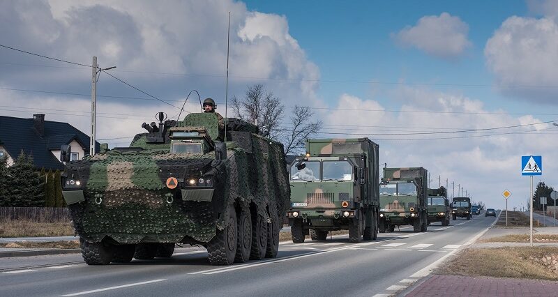 Stanowisko MON w sprawie kontynuacji modernizacji Armii Wojska Polskiego 1 Wzmożony ruch pojazdów wojskowych na drogach | fot. 18 Dywizja Zmechanizowana
