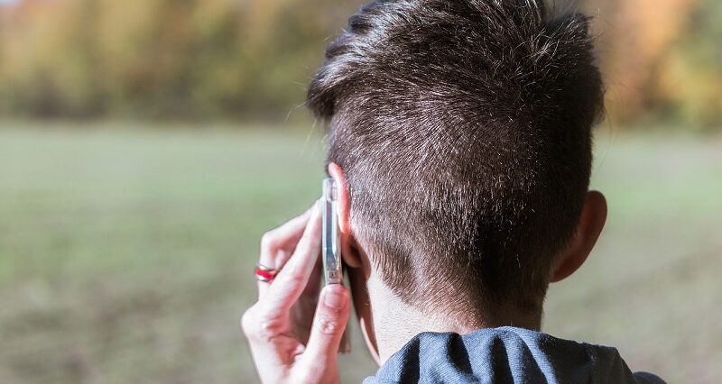 Telefon zaufania podczas półkolonii oraz w Placówkach Wsparcia Dziennego dla dzieci i młodzieży 1 rozmowa przez telefon