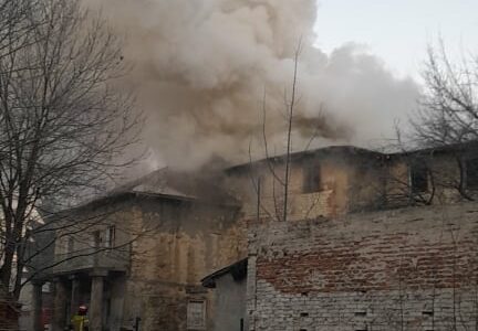 Pożar zabytkowego dworku przy ul. Wesołej w Lublinie