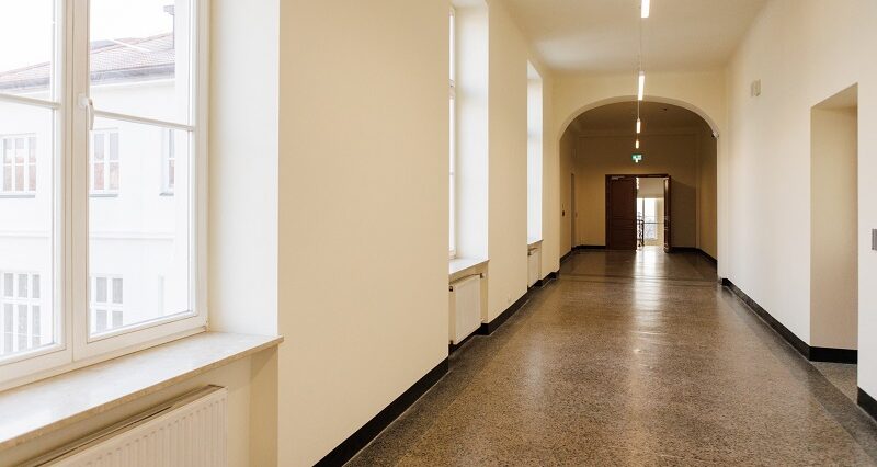 Uczniowie ZSE im. A. i J. Vetterów w styczniu wrócą do budynku szkoły przy ul. Bernardyńskiej 3 ZSE im. A. i J. Vetterów po remoncie