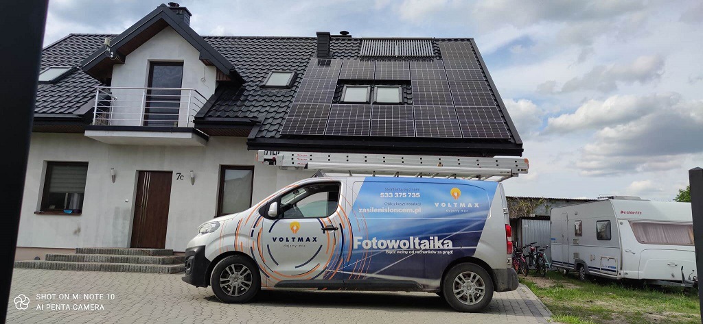 Jak wybrać wykonawcę instalacji fotowoltaicznej w województwie lubelskim w 2022 roku? 1 Ekipa montazowa 1