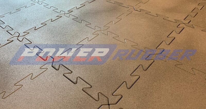 Jaka guma na Walentynki? Sprawdź pozycję 21! 1 Maty gumowe na siłownię do domu POWER Rubber - puzzle