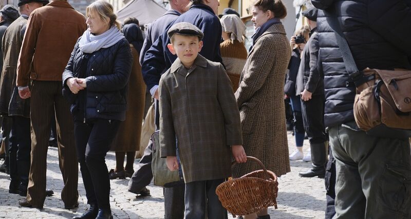 Hitlerowskie symbole na Trybunale Koronnym, ludzie wiszący na szubienicy. W Lublinie kręcony jest film 2 Zdjęcie z planu filmowego "Przysięga Ireny" na Starym Mieście w Lublinie