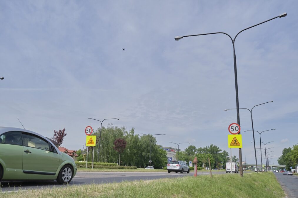 Policyjny dron zarejestrował blisko 30 wykroczeń w dwa dni. Policja publikuje nagrania 3 Policyjny dron nad al. Witosa