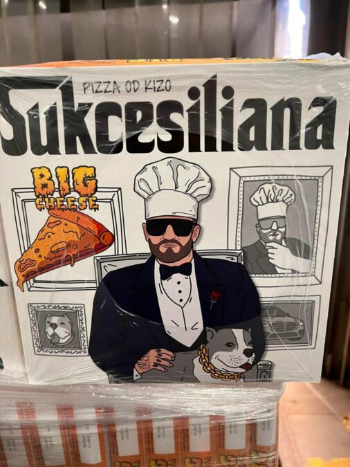 "Sukcesiliana" - pizza Kizo od 25 maja w sklepach Żabka. Ile kosztuje i jakie składniki? 1 Pizza Kizo: Sukcesiliana BIG Cheese
