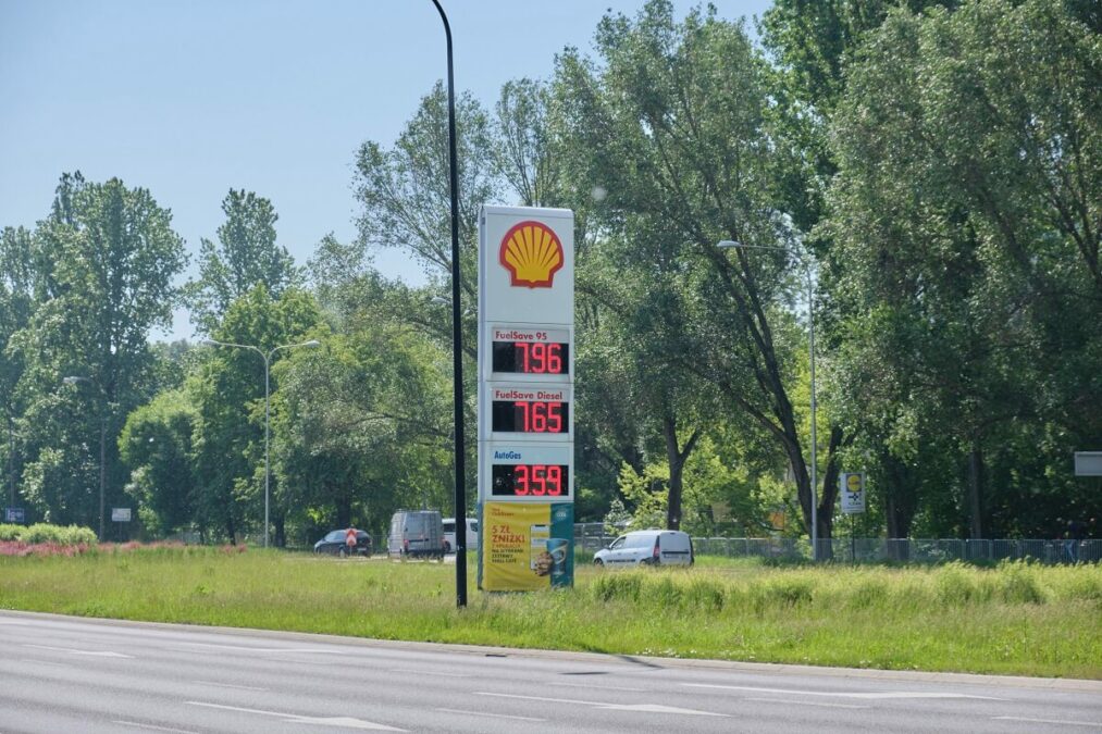 Benzyna Pb95 już prawie po 8 zł na stacjach paliw w centrum Lublina 4 Cena benzyny Pb95 na shell - 7,96 zł/l, 09.06.2022