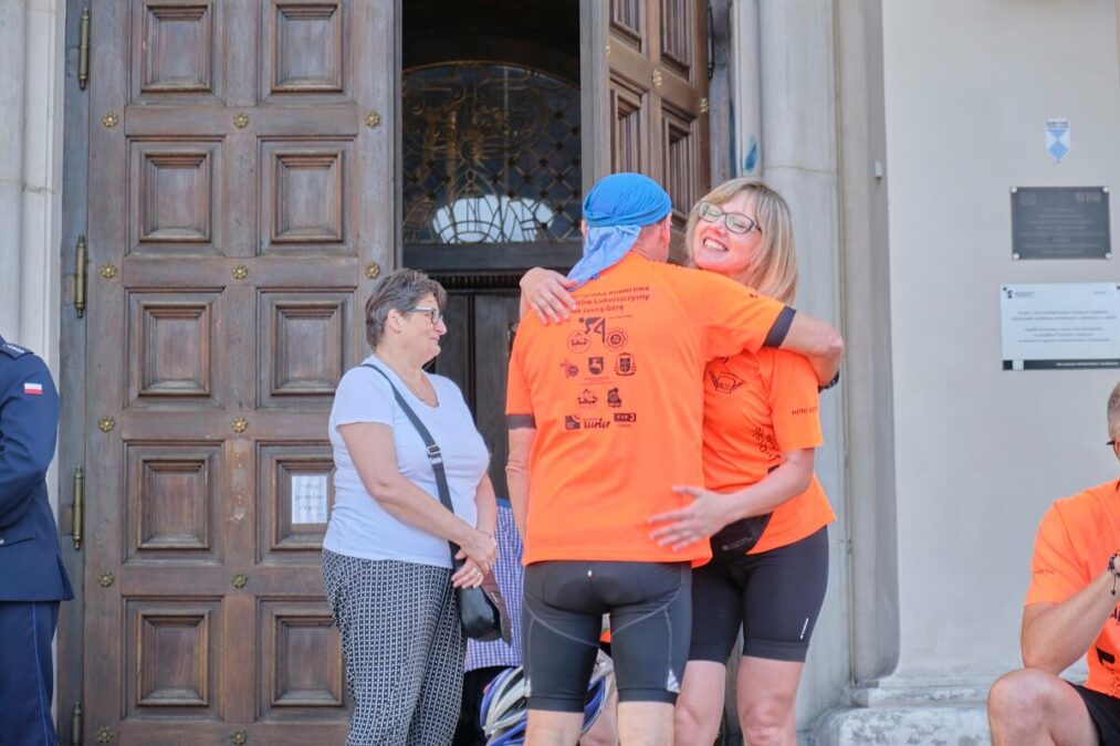 Rowerowa pielgrzymka policjantów z Lublina na Jasną Górę. W cztery dni pokonają ponad 350 km 4 Rowerowa pielgrzymka policjantów z Lublina na Jasną Górę 2022