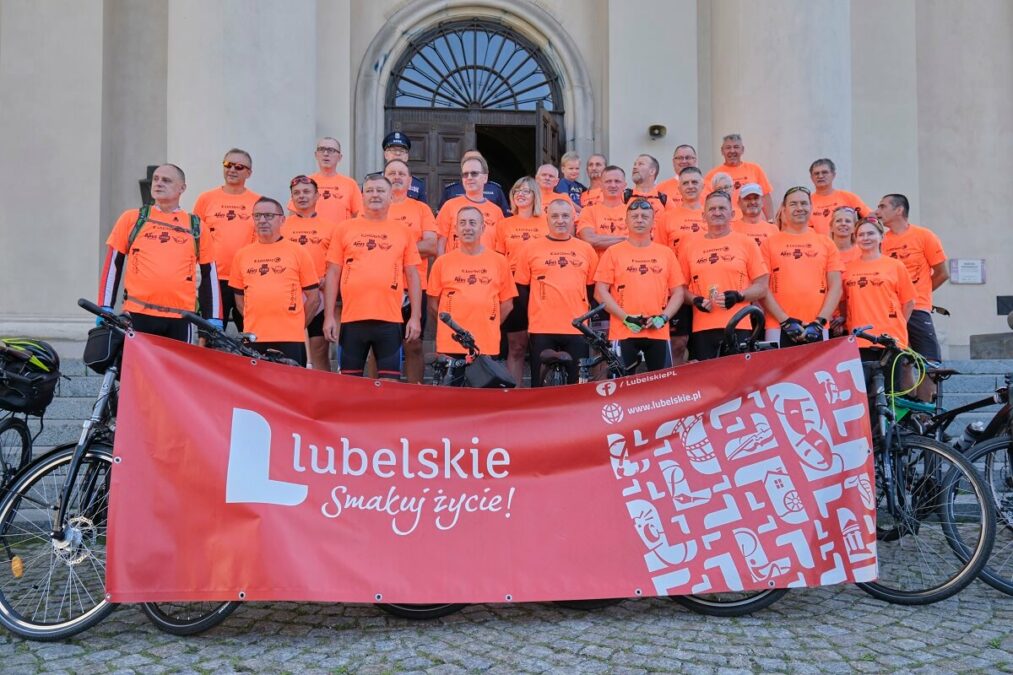 Rowerowa pielgrzymka policjantów z Lublina na Jasną Górę. W cztery dni pokonają ponad 350 km 5 Rowerowa pielgrzymka policjantów z Lublina na Jasną Górę 2022