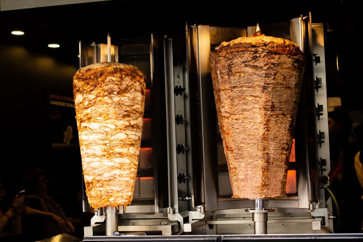 Skontrolowali kebaby. Jakość oferowanego jedzenia dyskusyjna. Wykazano szereg nieprawidłowości 2 Kebab kurczak i baranina