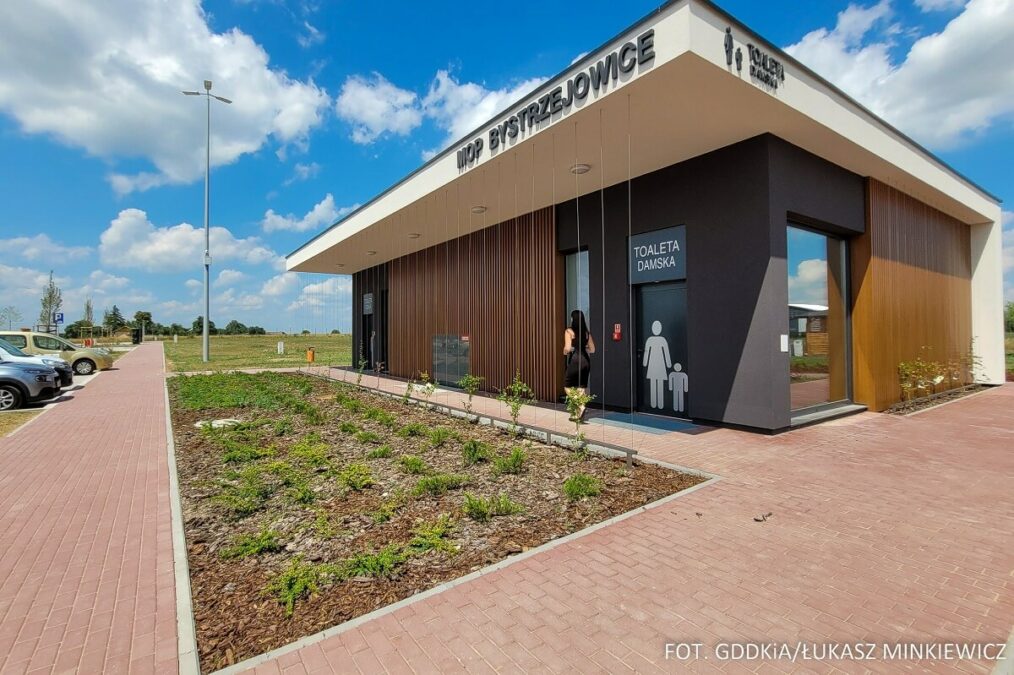 Kierowcy mogą już korzystać z nowych MOP-ów przy S12/S17 2 MOP Bystrzejowice toaleta S12/S1