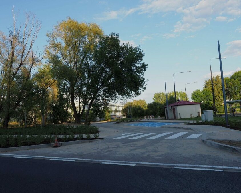 Nowy parking na 44 miejsc. Prace zakończone, teraz czas na odbiory 1 Parking Park&Ride przy ul. Grenadierów