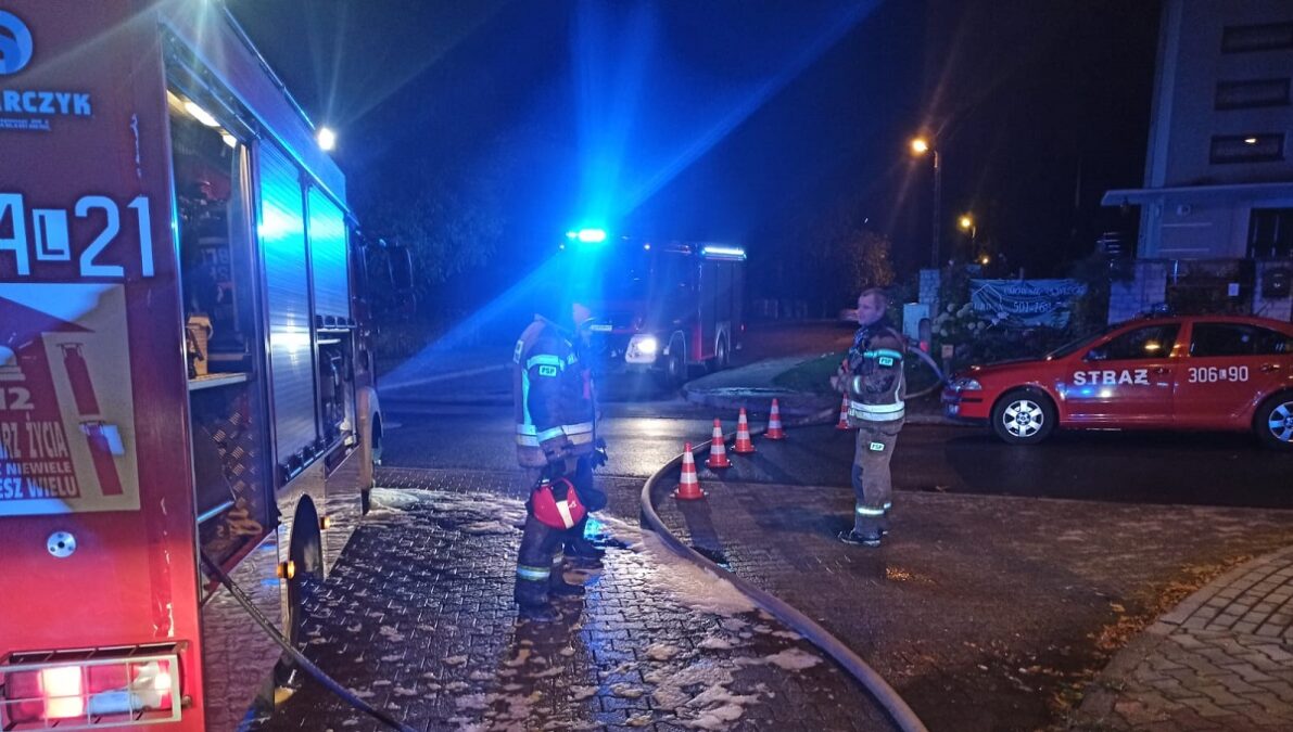 Tragiczny nocny pożar w Lublinie. Ratownicy odstąpili od czynności ratowniczych z uwagi na rozległe obrażenia 1 Pożar domu przy ul. Rudnickiej w Lublinie