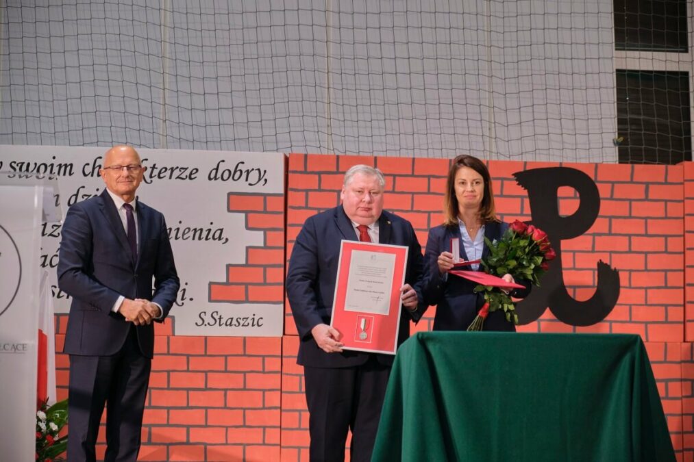 Inauguracja roku szkolnego w Lublinie. Licealiści dostali nowoczesną halę sportową i boiska. Zdjęcia z uroczystości 12 Inauguracja roku szkolnego w Staszicu