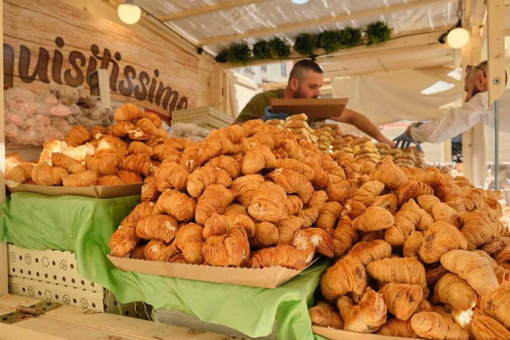 Pajda ze smalcem, tradycyjne wędliny, baklava i inne przysmaki. Trwa Europejski Festiwal Smaku 2022 11 Europejski Festiwal Smaku 2022