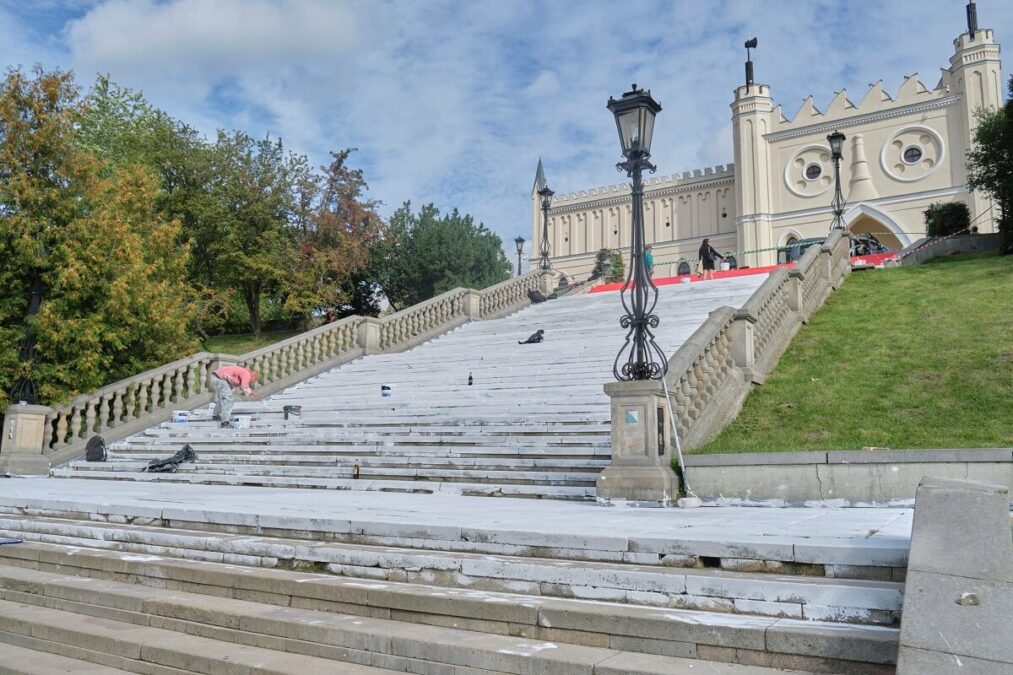 Ogromna scena stanęła na Placu Zamkowym - Koncert Wolności i Nadziei by Radio Nowy Świat
