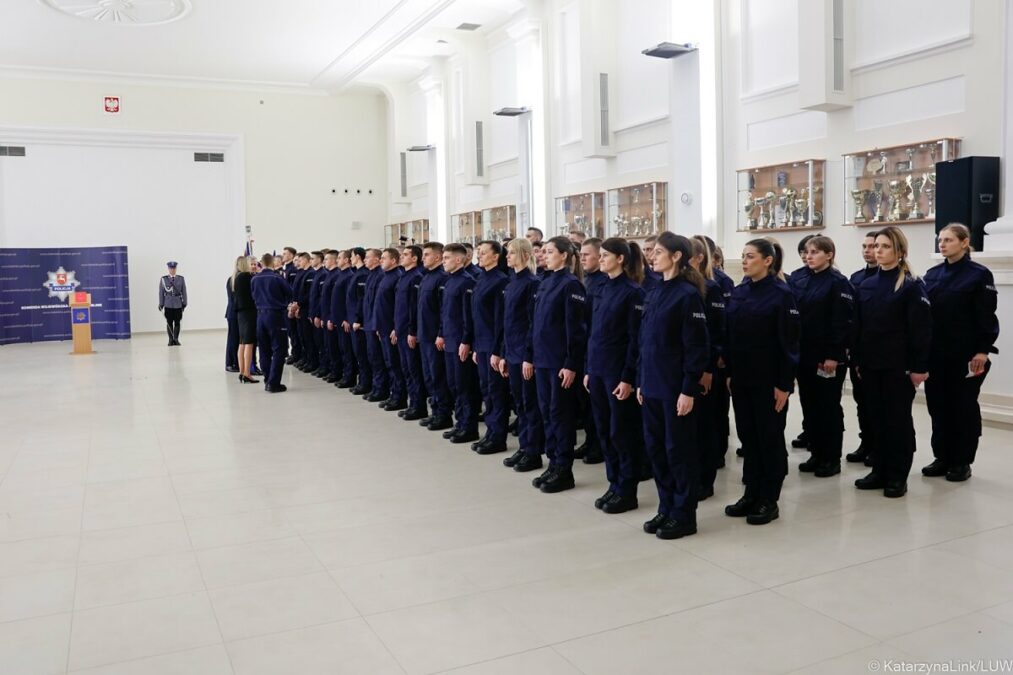 Pierwsze w tym roku ślubowanie nowych policjantów. W szeregi lubelskiego garnizonu wstąpiło 85 funkcjonariuszy 6 ślubowanie nowych policjantów lublin styczeń 2023
