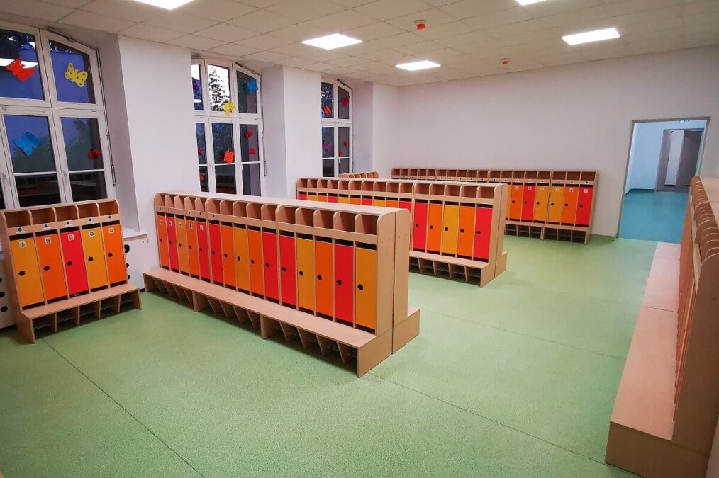 Na Wrotkowie powstaje przedszkole i szkoła podstawowa na 275 dzieci. Za inwestycję odpowiada fundacja 1 Standard wyposażenia placówek fundacji Ogólnopolski Operator Oświaty