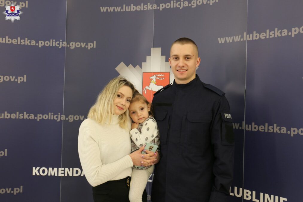 Nowi funkcjonariusze wstąpili w szeregi lubelskiej policji. Jest wśród nich 7 kobiet i 43 mężczyzn 4 Ślubowanie nowych funkcjonariuszy w Lublinie