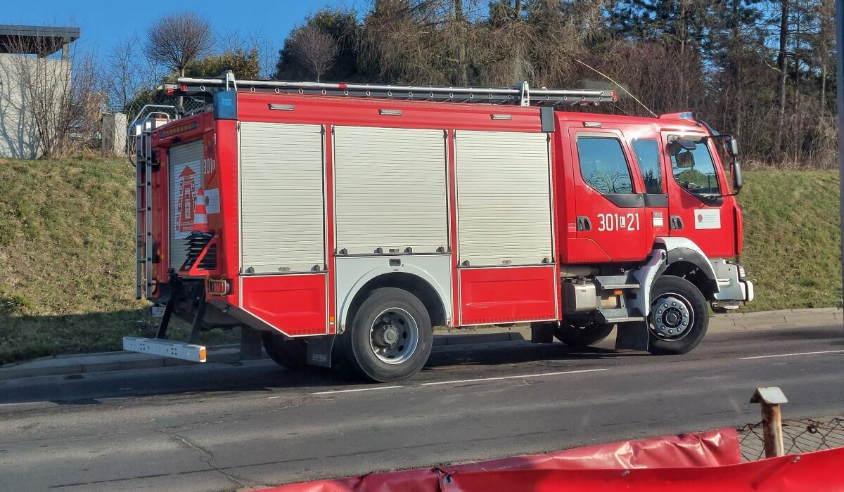 Trwa poszukiwanie zaginionej seniorki. Każdy kto ma jakieś informacje w tej sprawie proszony jest o pomoc 1 Straż pożarna