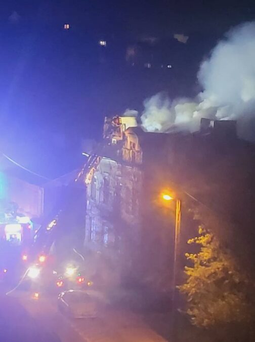 Nocny pożar w centrum Lublina. Pali się pustostan, na miejscu są już strażacy 3 Pożar pustostanu przy ul. Dolnej Panny Marii w Lublinie
