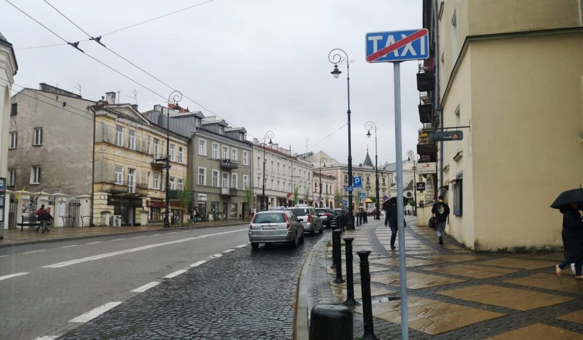 Utrudnienia dla kierowców w związku z Carnaval Sztukmistrzów. Od jutra zmiana organizacji ruchu w centrum Lublina 2 Błędne oznakowanie postoju TAXI na ul. Królewskiej