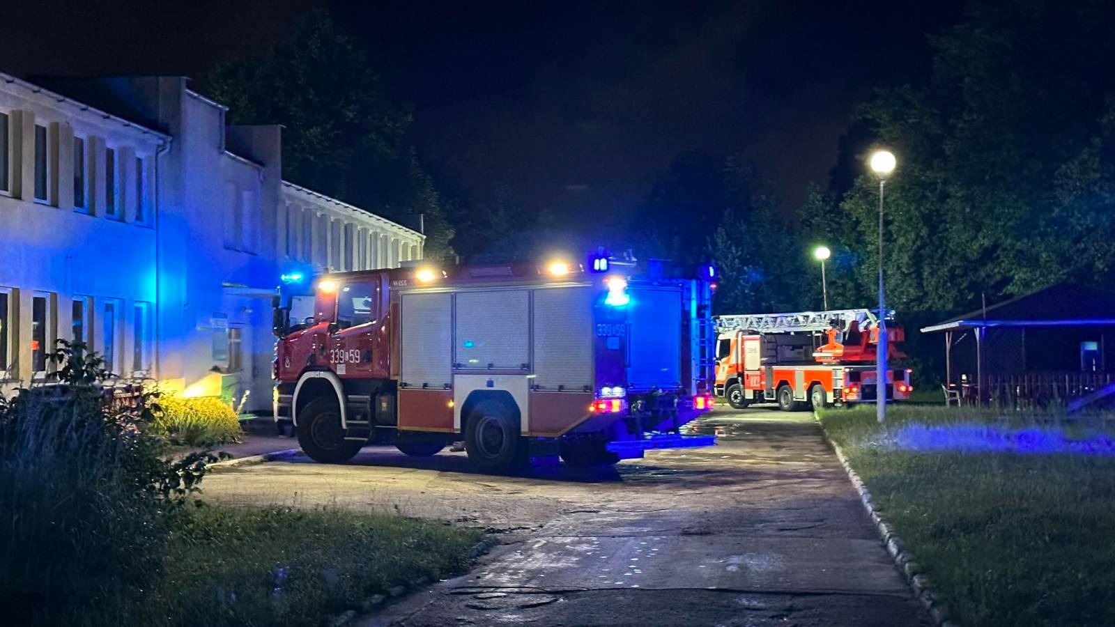 Lublin. Nocny pożar drukarni na Felinie. Dym był widoczny z wielu kilometrów. Ogromne straty 3 Pożar drukarni przy ul. Doświadczalnej w Lublinie