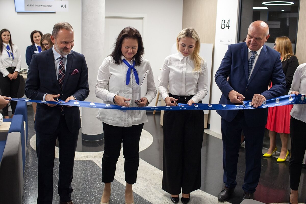 Lubelski oddział PKO Banku Polskiego z nowoczesnym wnętrzem 1 PKO Bank Polski w Lublinie