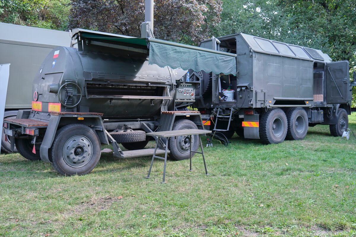 Piknik wojskowy na Błoniach pod Zamkiem w Lublinie