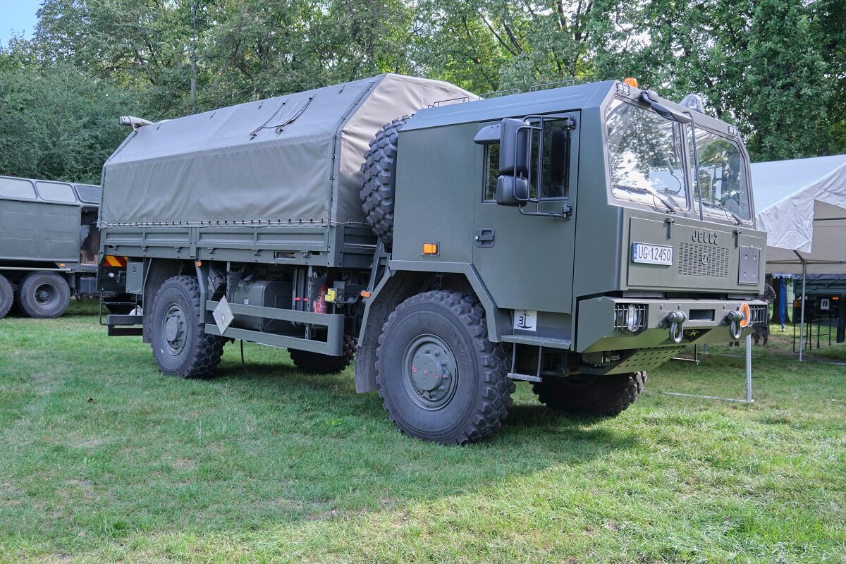 Piknik wojskowy na Błoniach pod Zamkiem w Lublinie