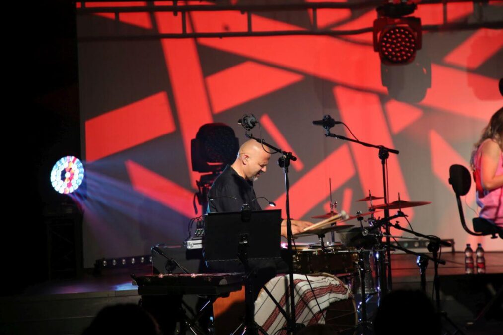 Fotorelacja z niedzielnego koncertu: Łukasz Jemioła z zespołem Lytane 14 Koncert Łukasz Jemioła z zespołem — Lytane