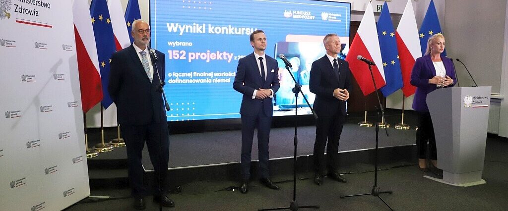 SPSK 4 konkretne wsparcie na modernizację, przebudowę i doposażenie szpitala. Pacjenci wkrótce odczują poprawę jakości leczenia 1 SPSK4 konferencja dotacja 11,5 mln złotych