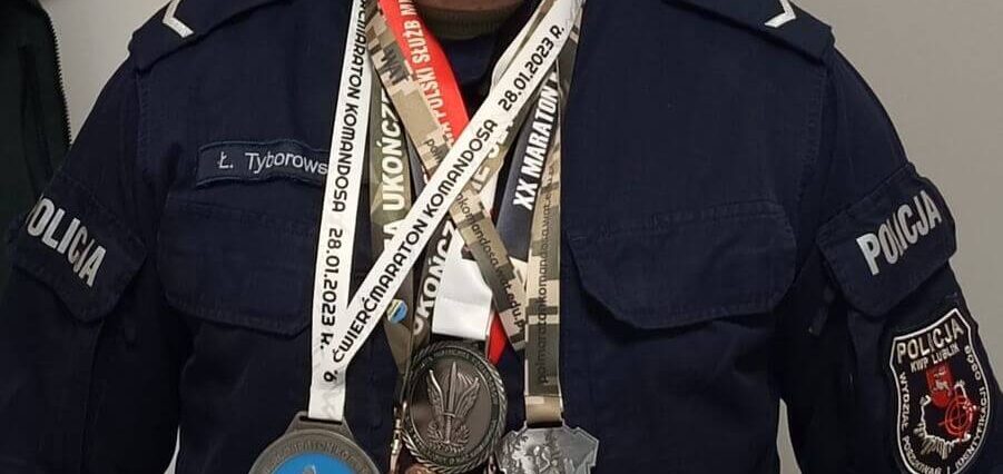 Lubelski policjant dołączył do elitarnego grona zdobywców Wielkiego Szlema Komandosa 2 Sierż. Łukasz Tyborowski