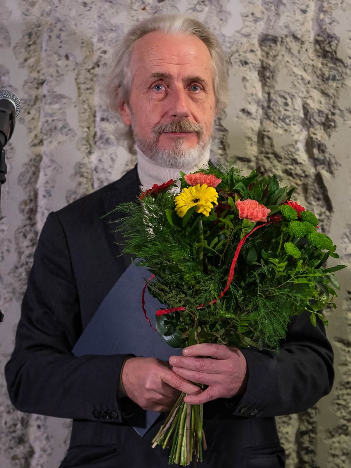 Fotorelacja z uroczystego otwarcia jubileuszowej wystawy: Mariusz Drzewiński „Wszędzie widzę obrazy” 1 Mariusz Drzewiński