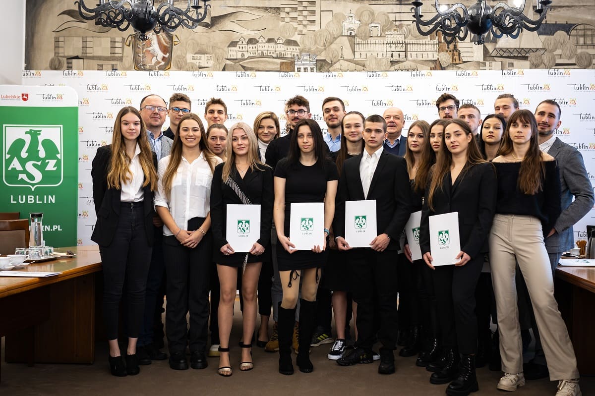 Akademickie Centrum Szkolenia Sportowego w Lublinie. Uroczyste wręczenie powołań dla zawodników na 2024 rok 1 powołani do programu ACSS Lublin
