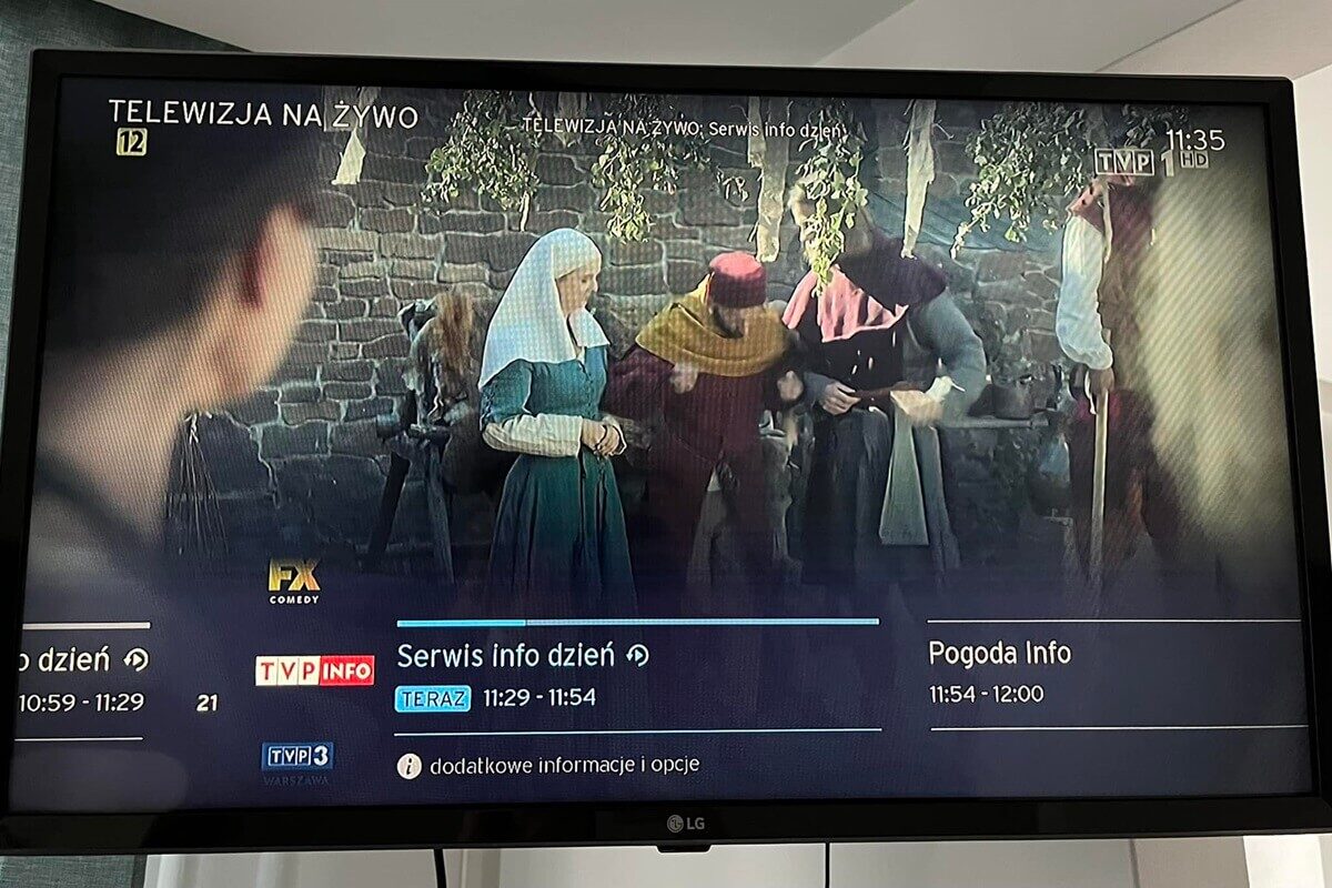 TVP liczy straty po wyłączeniu anteny i zamieszkach z tym związanym. Spadek udziału rynku reklam i widowni 1 TVP Info nie działa. Zamiast niego TVP1